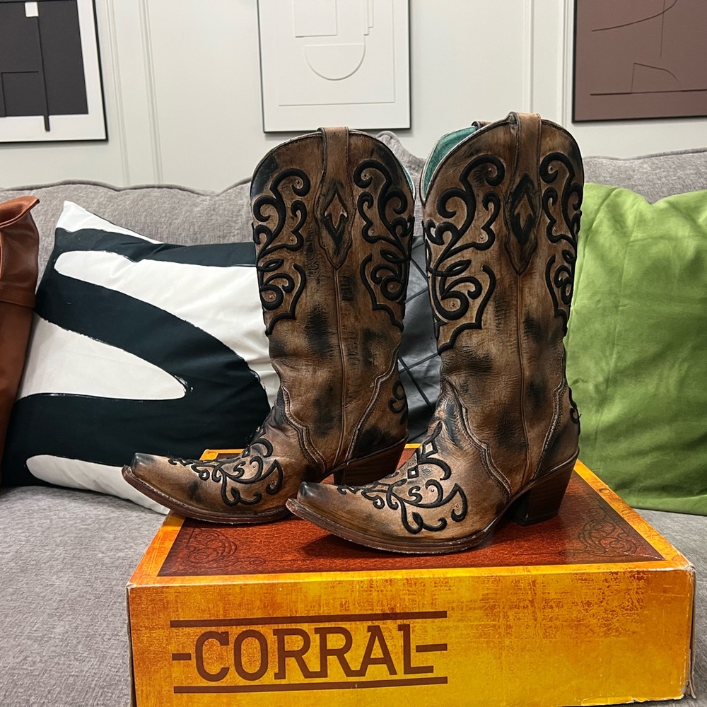 SIMPLY GORGEOUS…Corral Tan and Black Embroidered Boots.  Love them!!